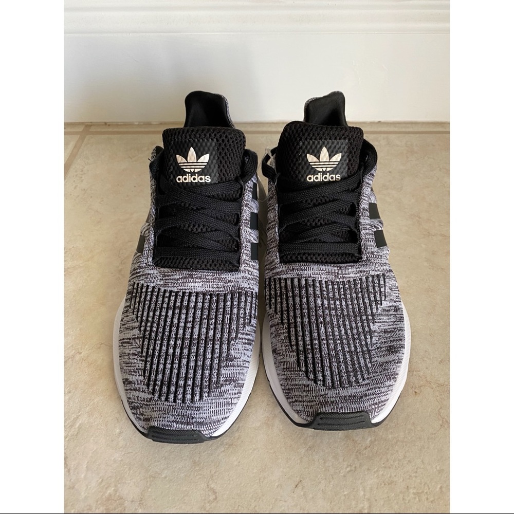 Woman’s Addis’s Sneakers